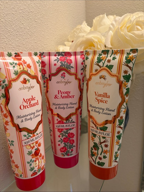 Amberglow Other - Apple Orchard Moisturizing Hand & Body Lotion - Cream (1)